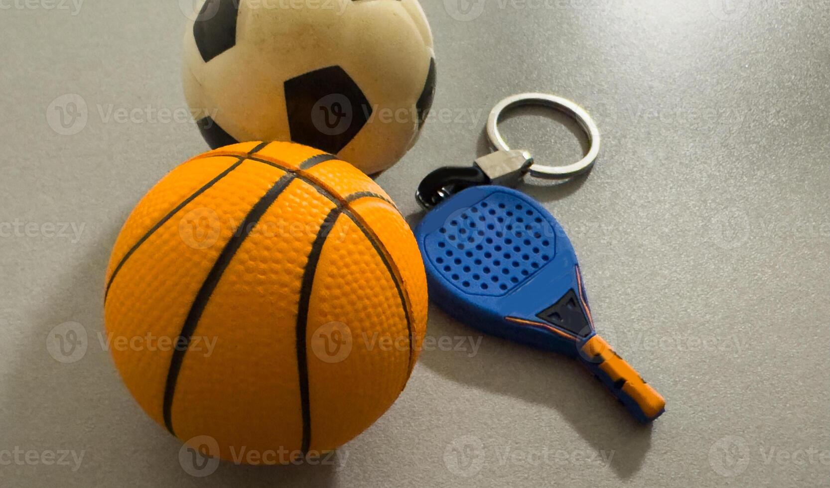 keychain with a tennis racket photo