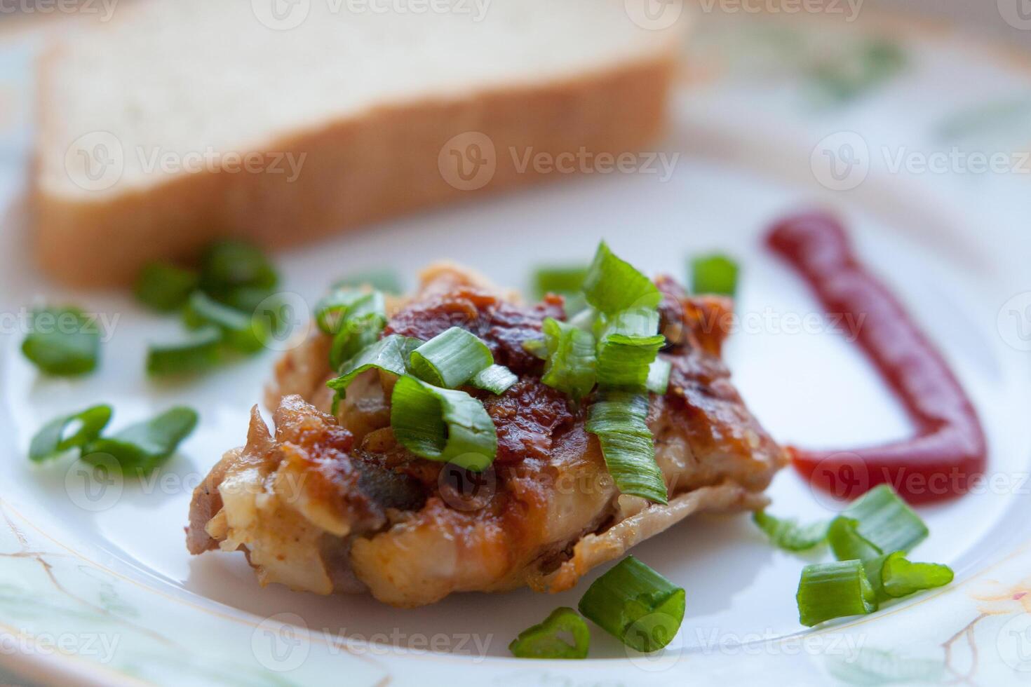 grilled meat and onions skhlekbom photo