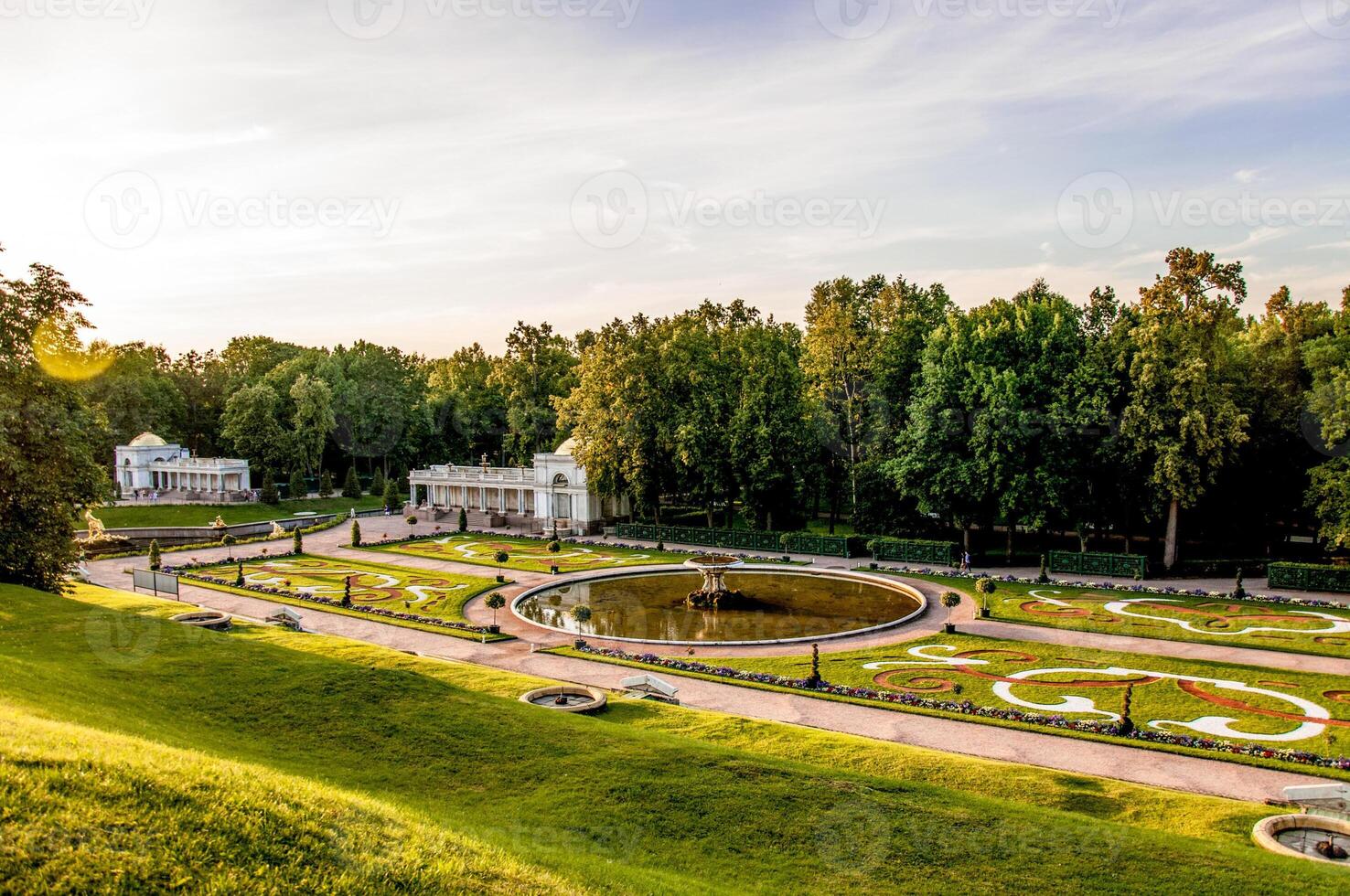 Peterhof museum palace nice cascad Saint Petersburg fountain photo