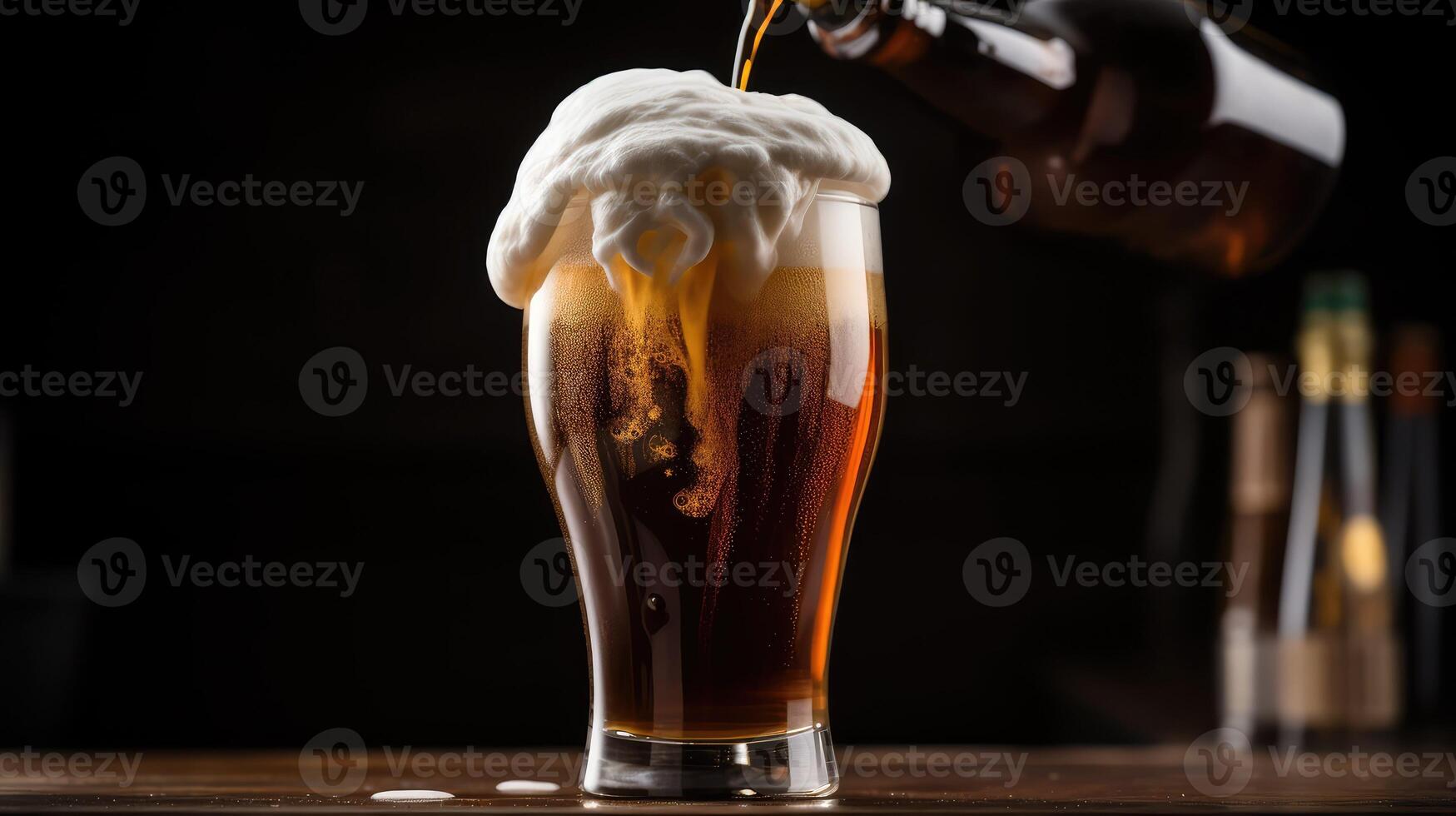 pour beer foam photo