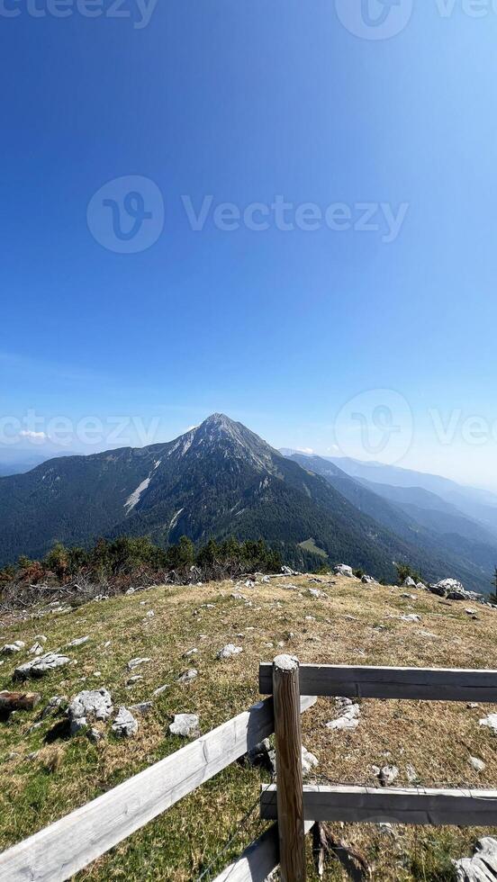 Tolsti vrh, 1715 m Kamnisko Savinjske Alpe Slovenia Peak Hiking photo