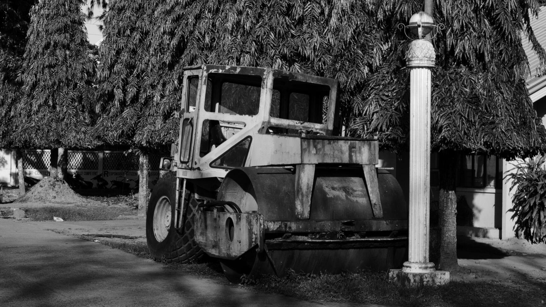 a broken down old steamroller photo