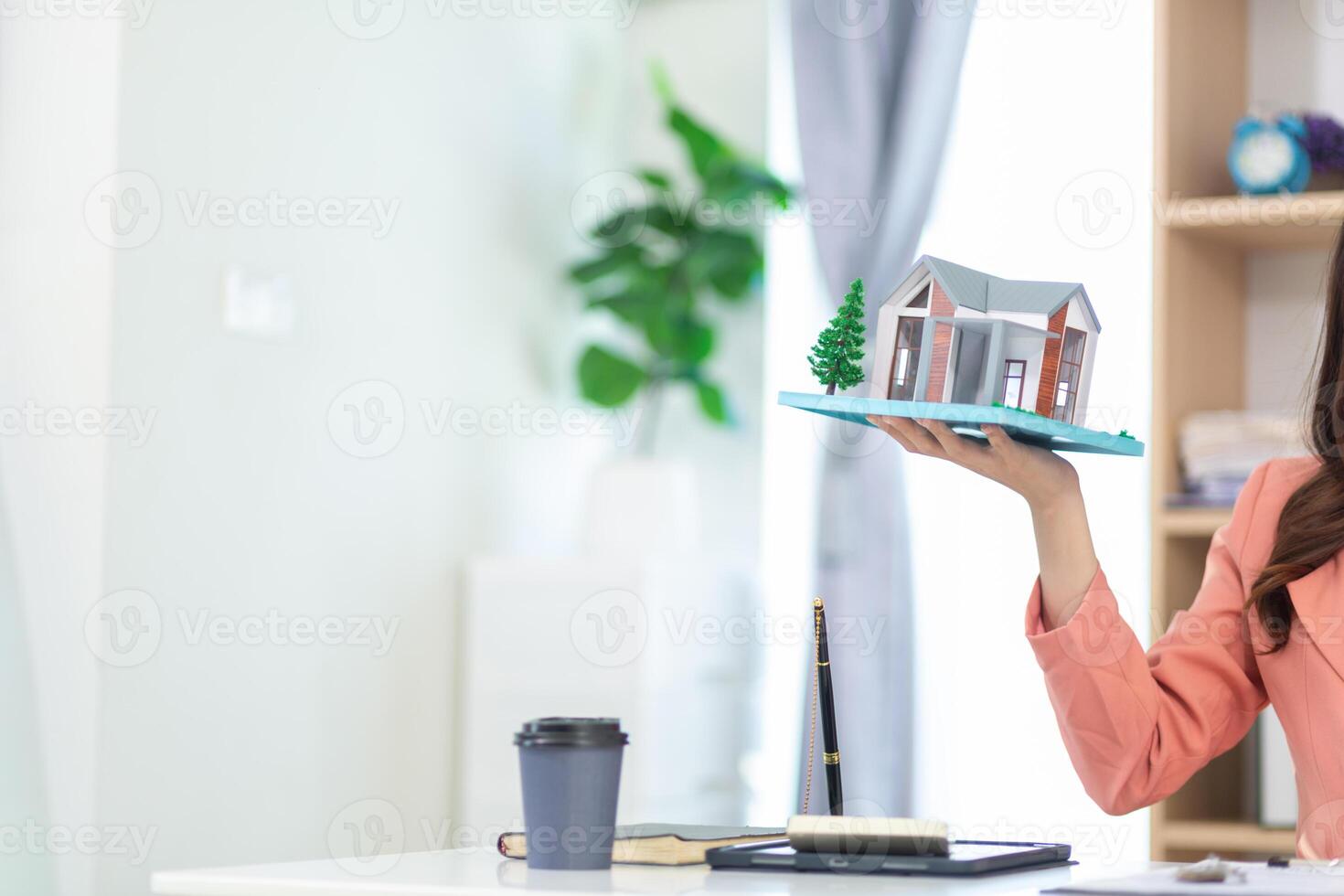The model homes that are prepared in the office of real estate agents are model homes that are prepared for customers to view and choose the house model that they are satisfied with. mock up homes photo