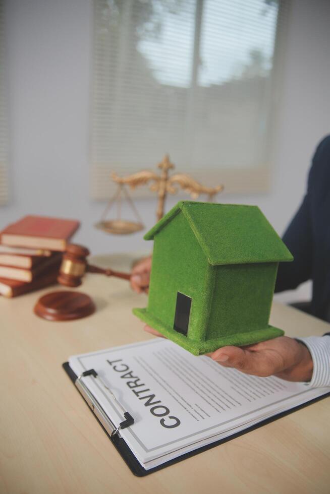 Contracts and real estate photo