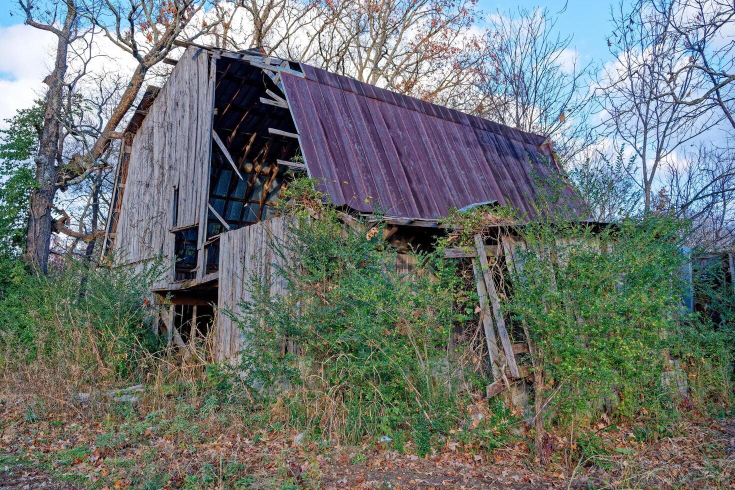 Forgotten abandoned barn photo