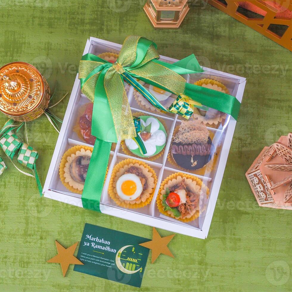 Special Ramadan and EID Mubarak Hampers With Green Ribbon photo