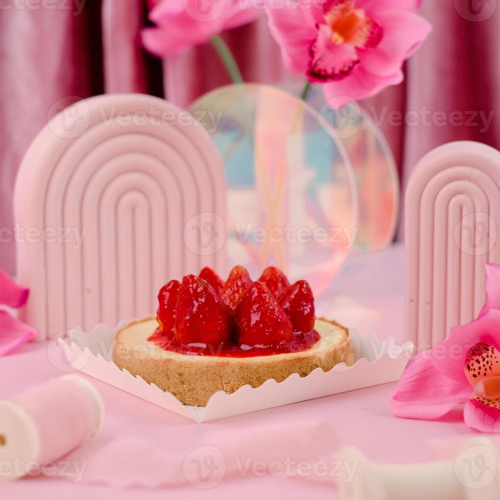 Strawberry Cakes Hampers for Valentines Days photo