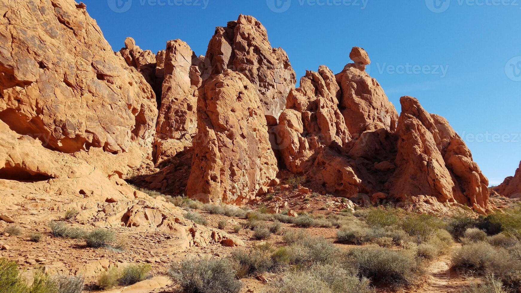 Scenic Red Rock Formations at Valley of Fire State Park, Nevada, USA photo