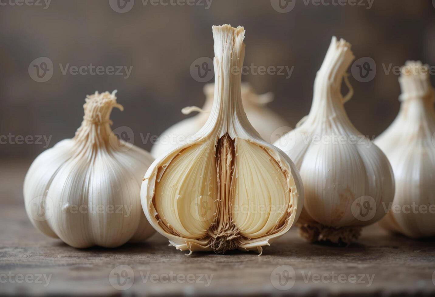 Garlic is a bulbous vegetable that is used in many dishes photo