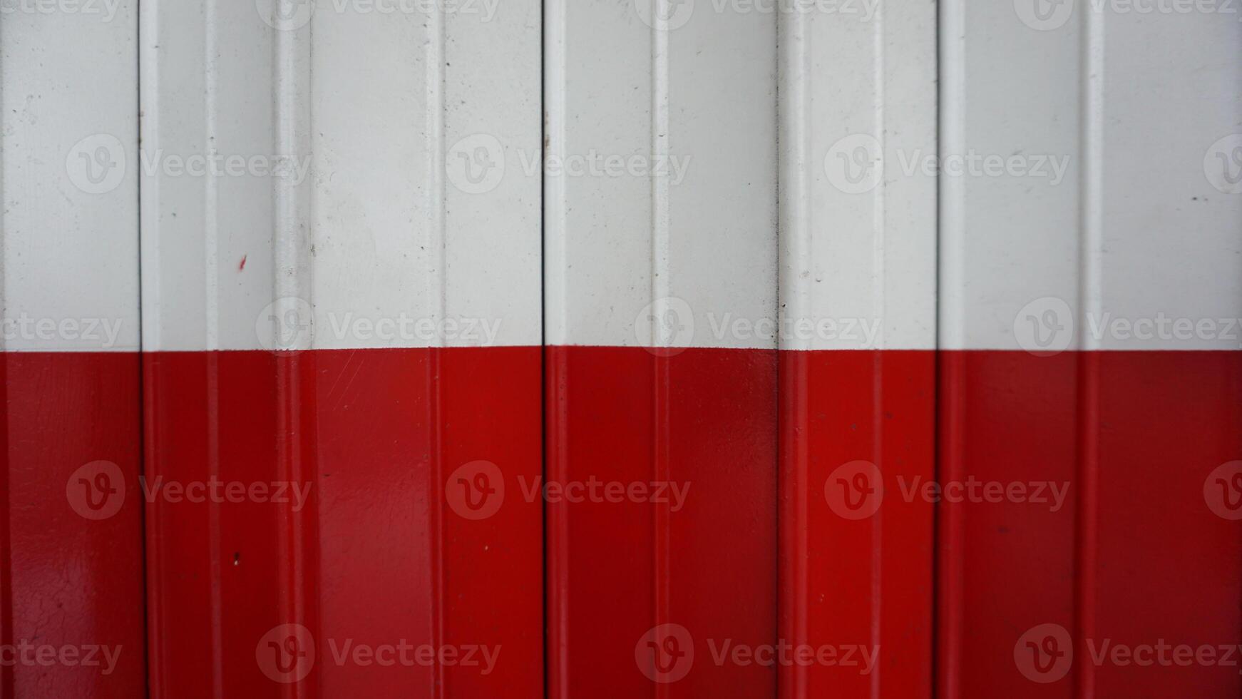 A red and white striped wall photo