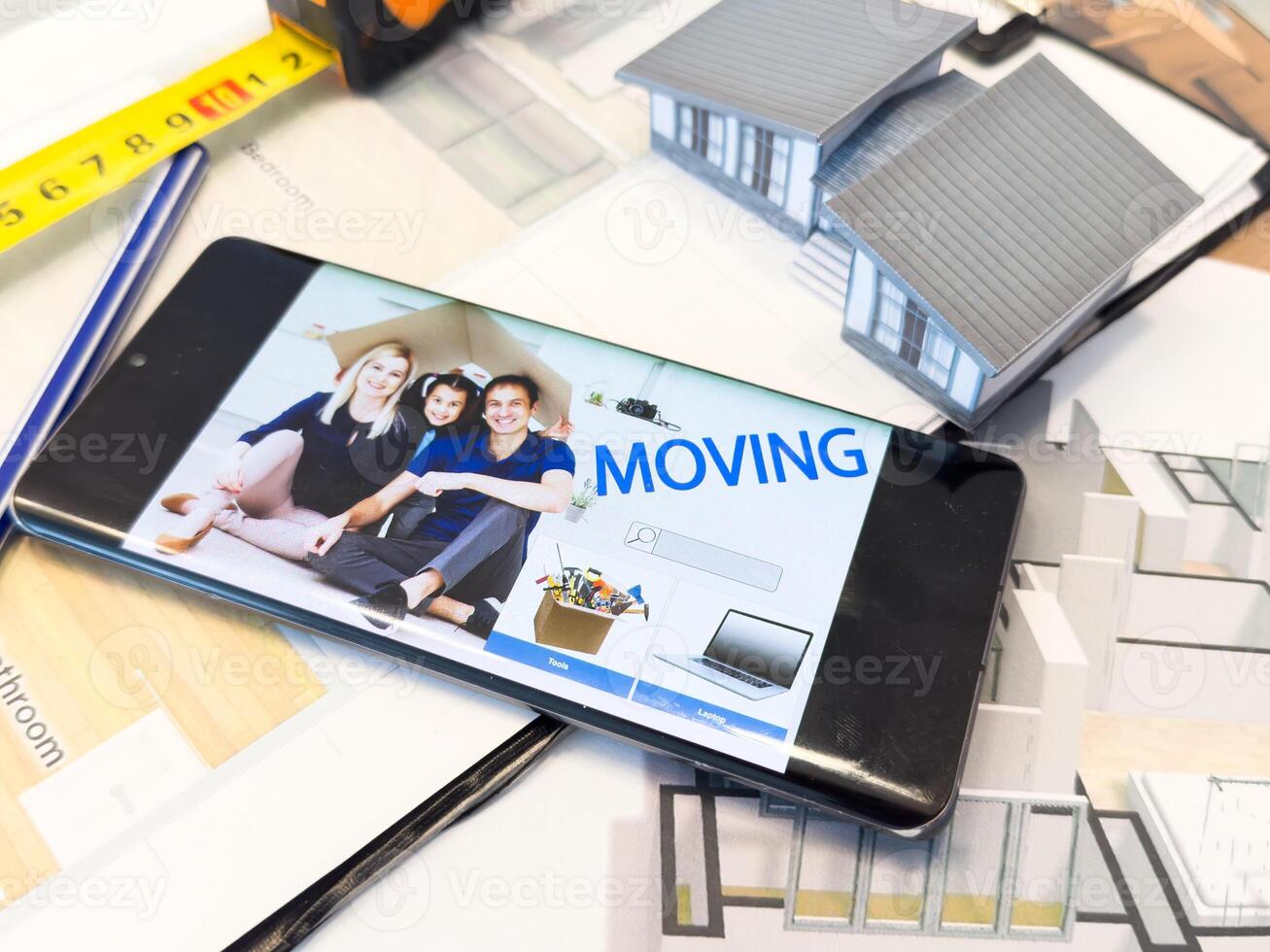 model house and mobile app for moving photo