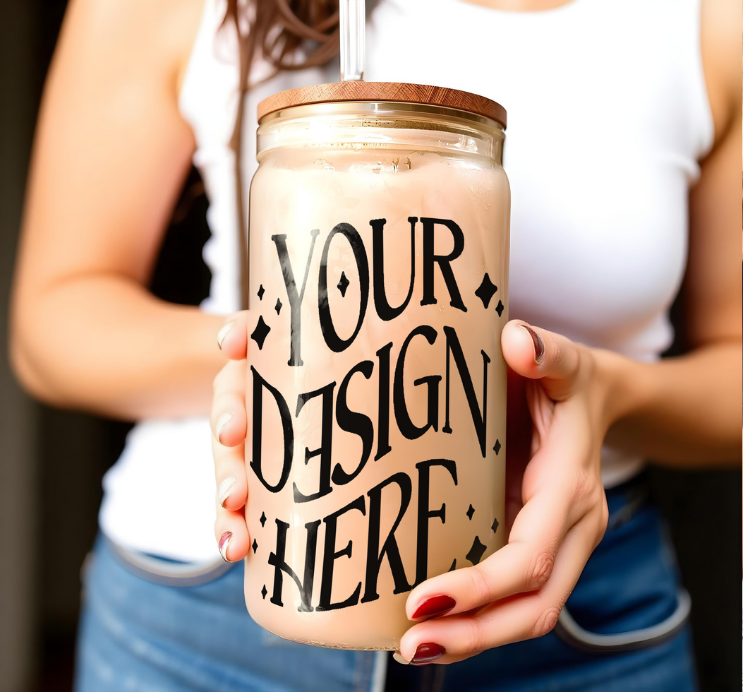 mockup glass cups with bamboo lids with straw filled with ice coffee held by women ,mockup cups, jar mockup psd