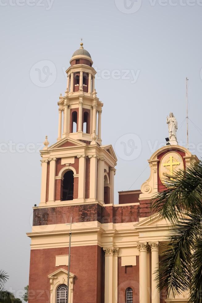 A tall building with a clock tower photo
