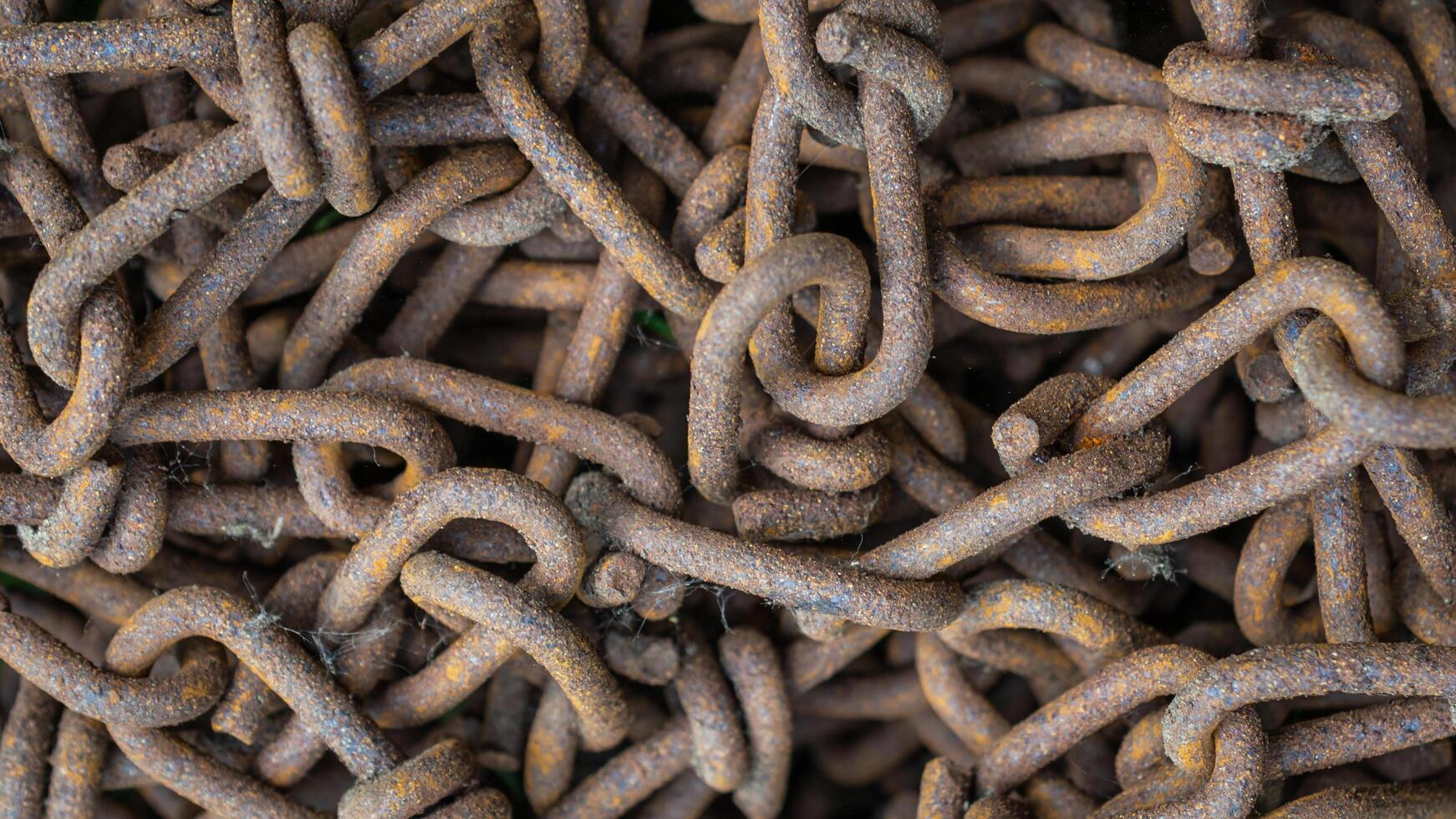 old rusty chain photo
