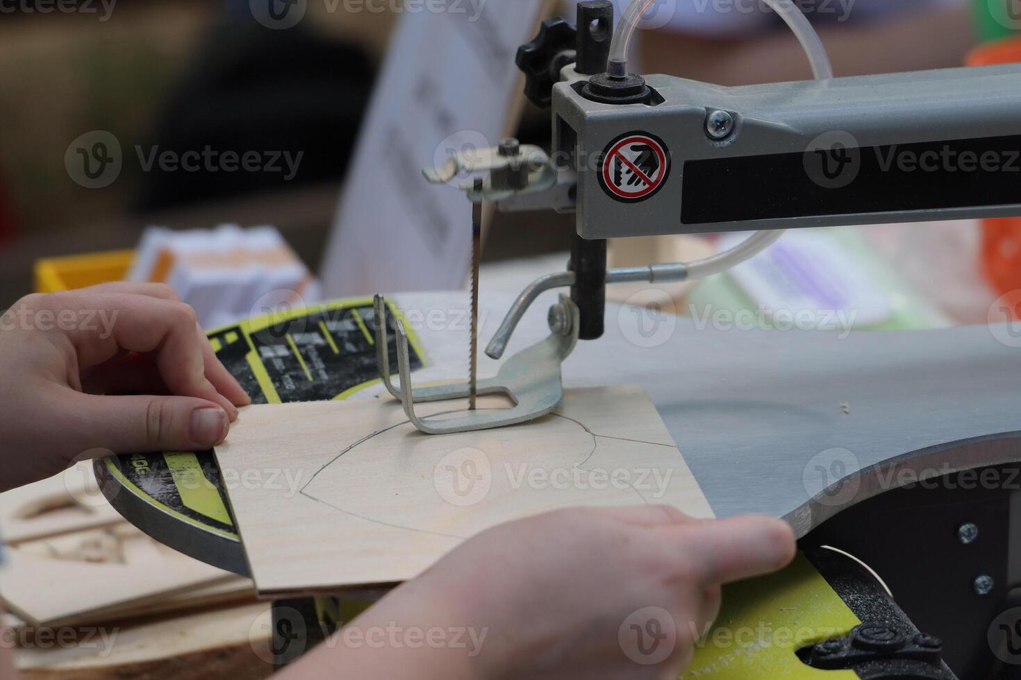 Engaging in Woodworking with a Scroll Saw Crafting Beautiful and Precision Designs photo