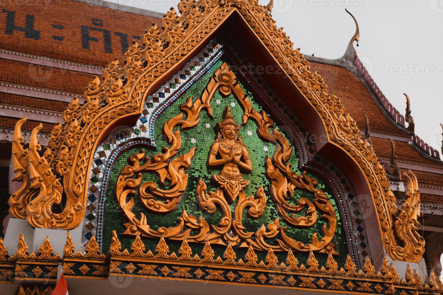 Explore the intricately designed Thai Temple Architecture adorned with stunning Golden Decor photo