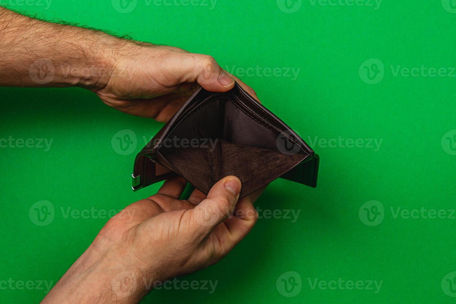 Empty wallet reveals financial struggles and personal crisis in the modern age photo