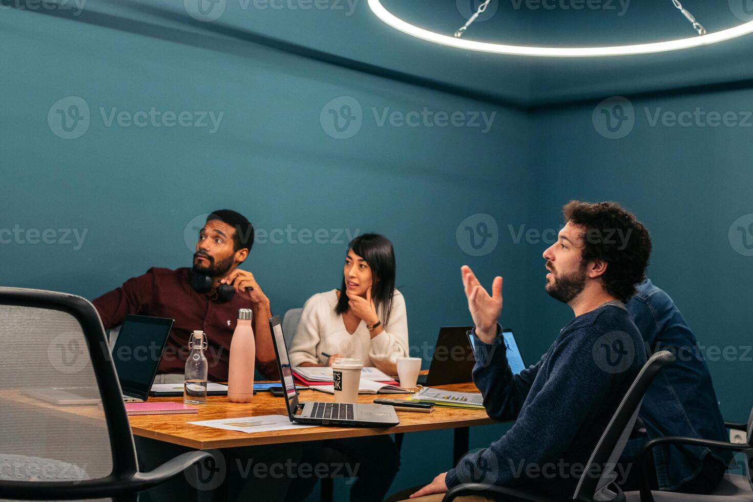 A Glimpse into the World of Coworking photo