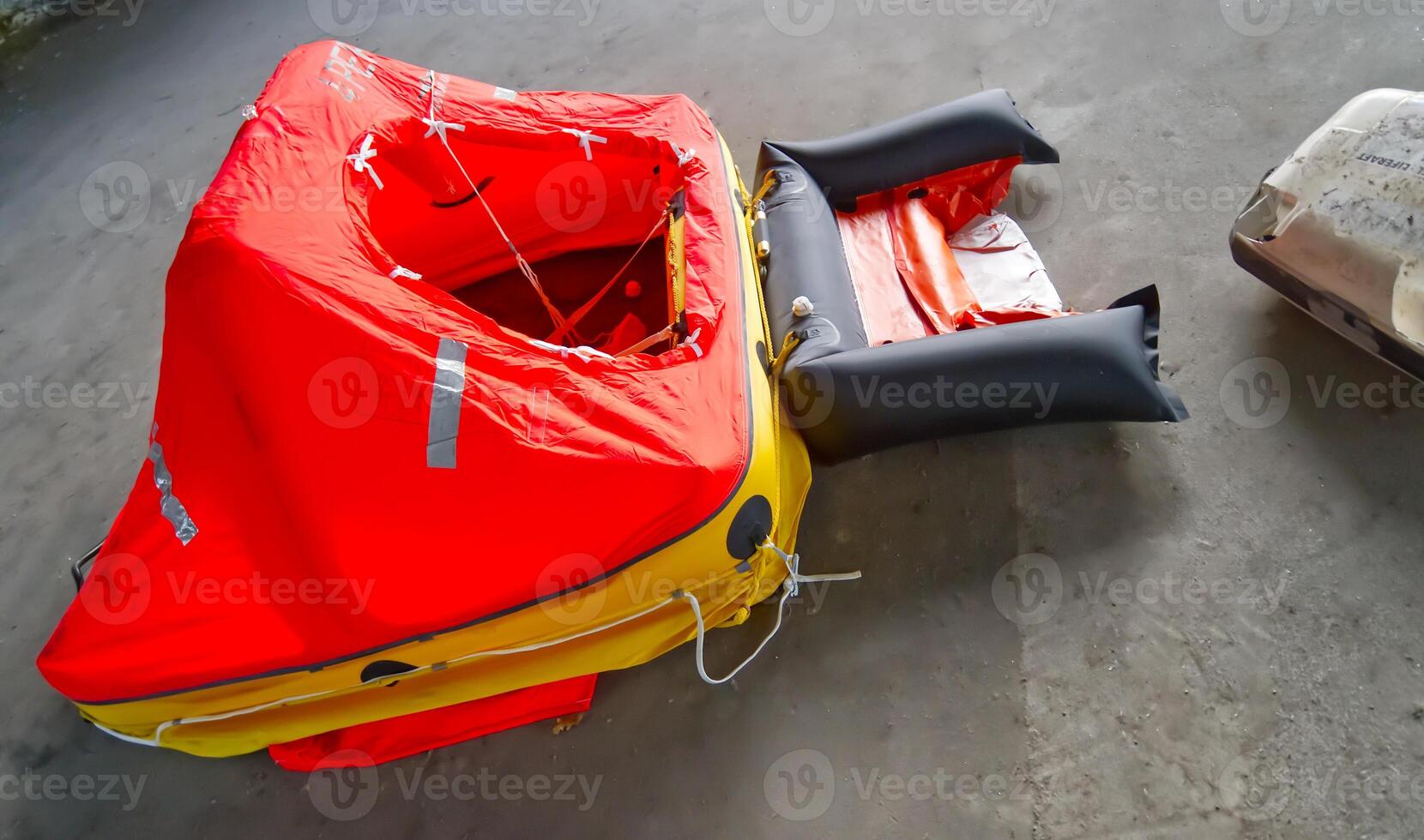 Inflatable Life Raft for Emergency Situations photo