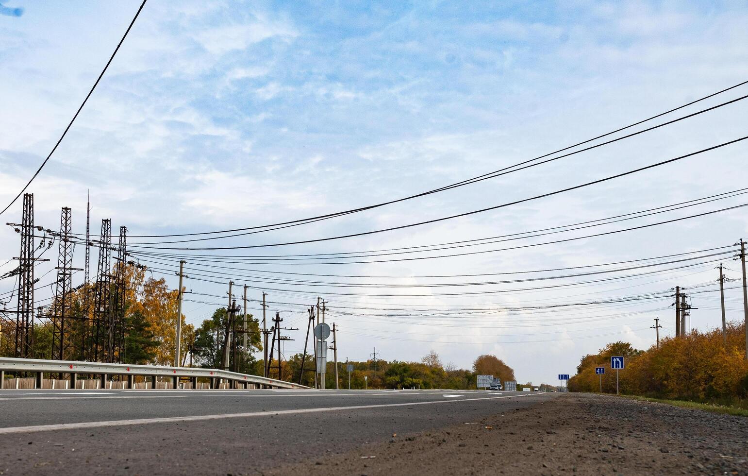 High voltage power lines leadi Transmission of electricity photo