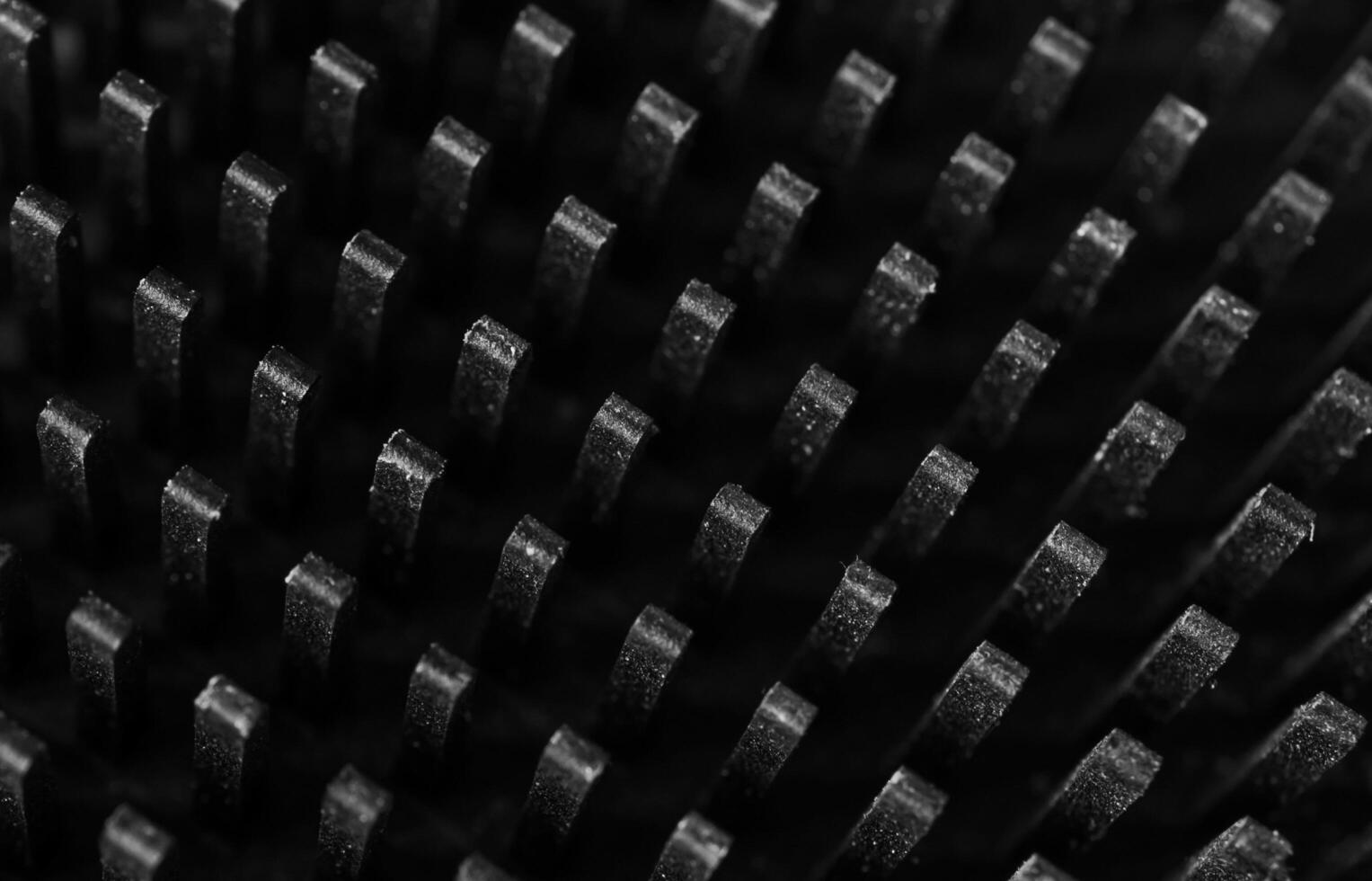 photo of the black aluminum heat sink
