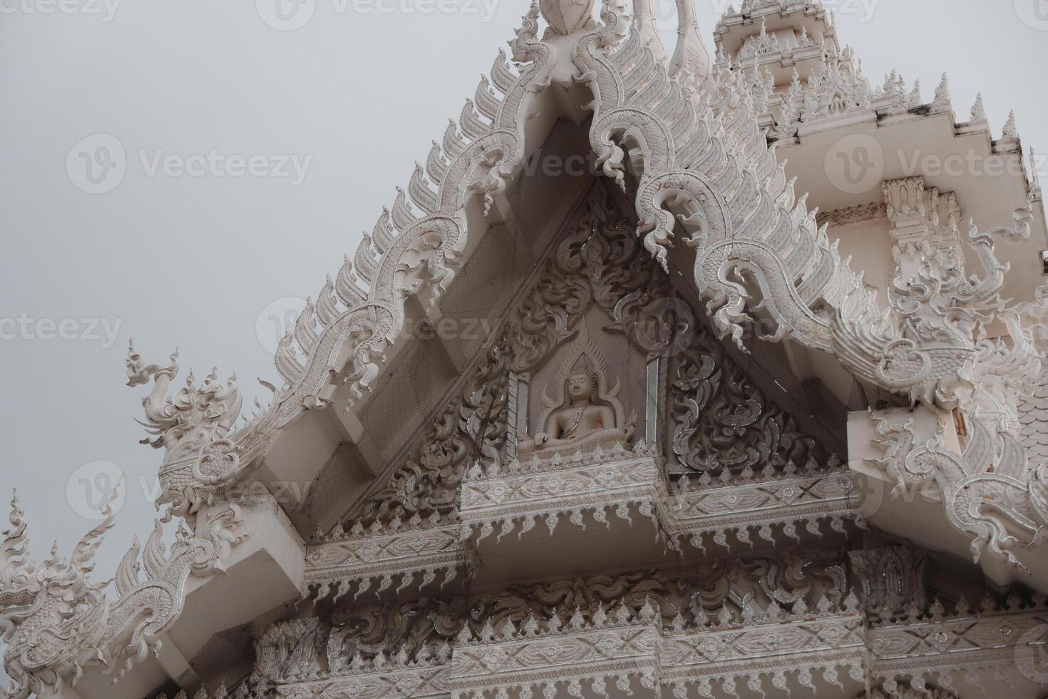 Stunning Detail of Exquisite Ornate White Temple Architecture Captured in Stunning Imagery photo