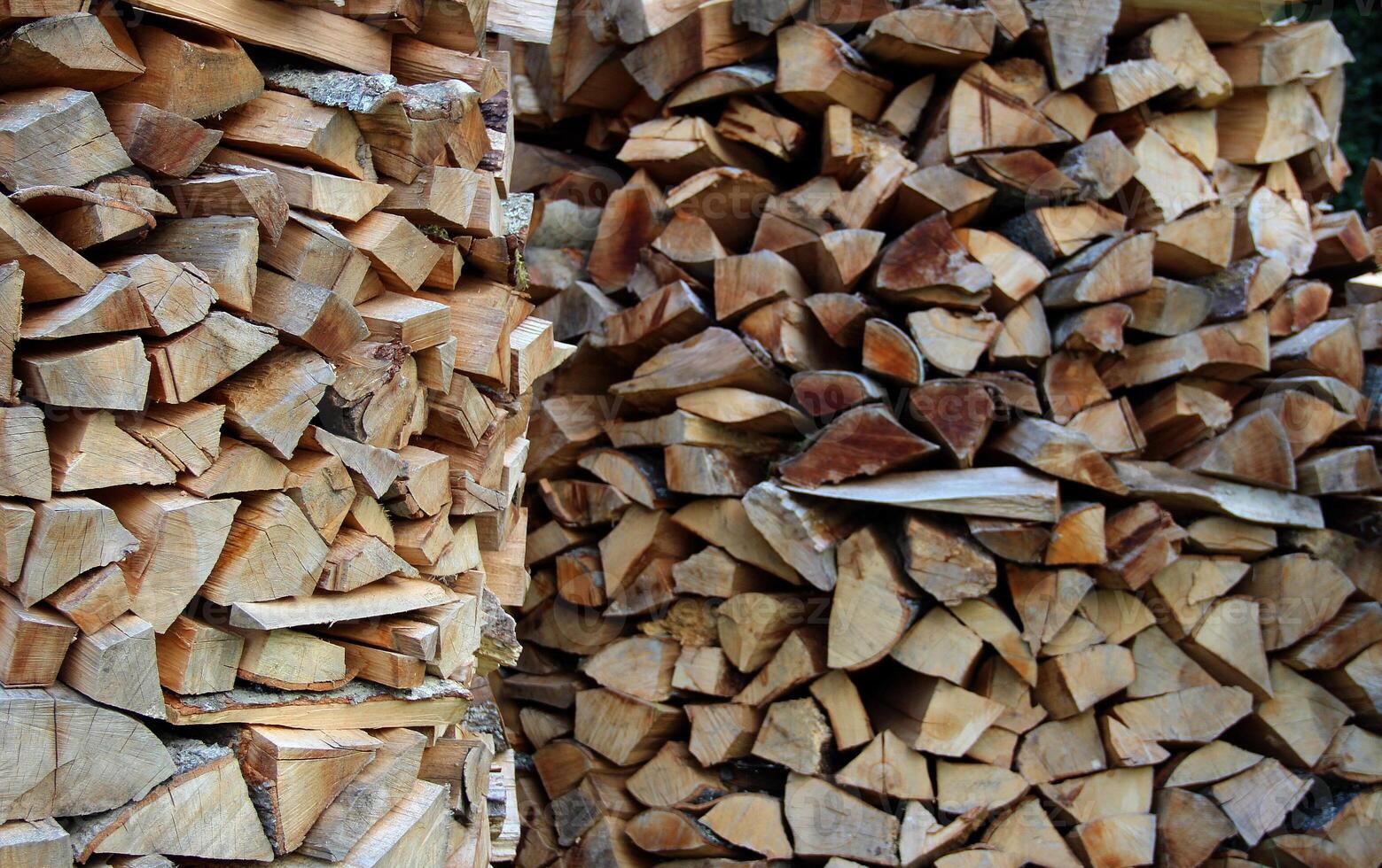 Drying Firewood Stacking Method photo