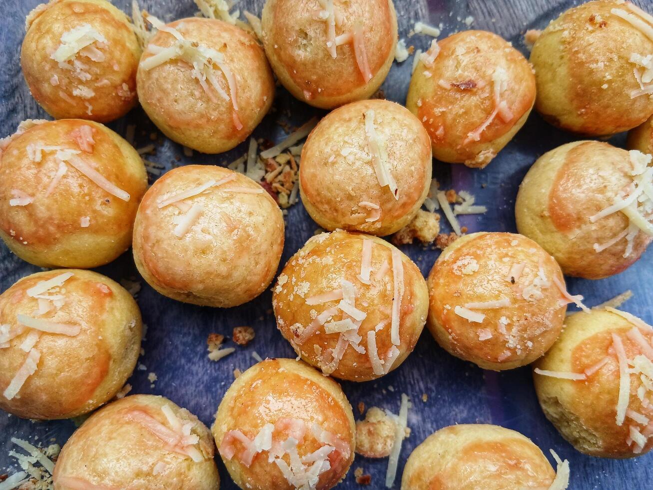 Nastar cake filled with pineapple jam photo