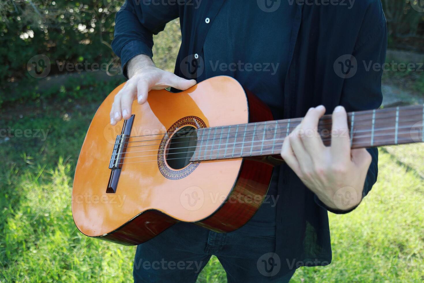 Start Learning Classical Guitar With the First Musical Chords Outdoor photo