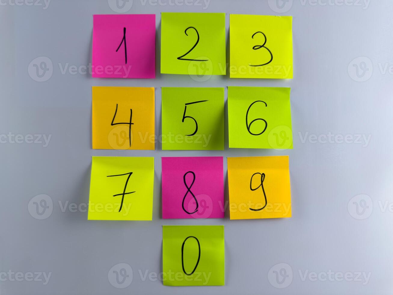 Simple way to remind child about numbers with colored cards photo