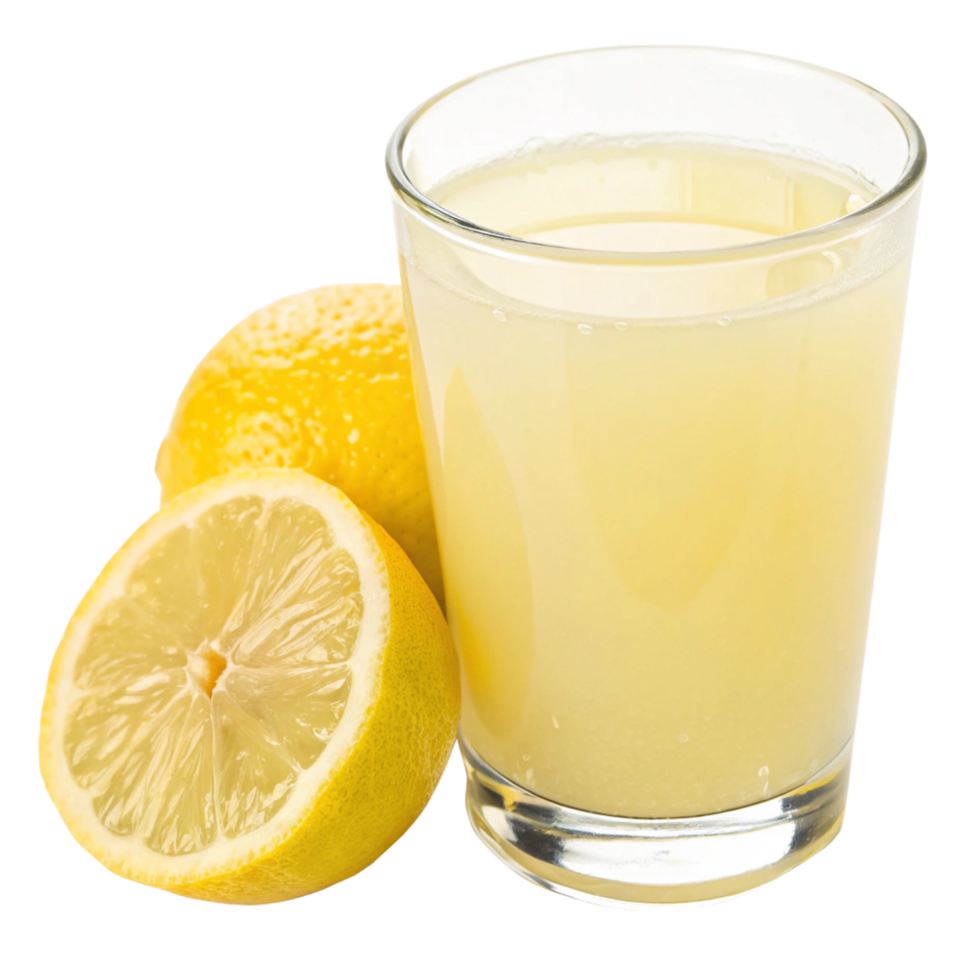 Refreshing Glass of Lemon Juice with Lemon Slices png