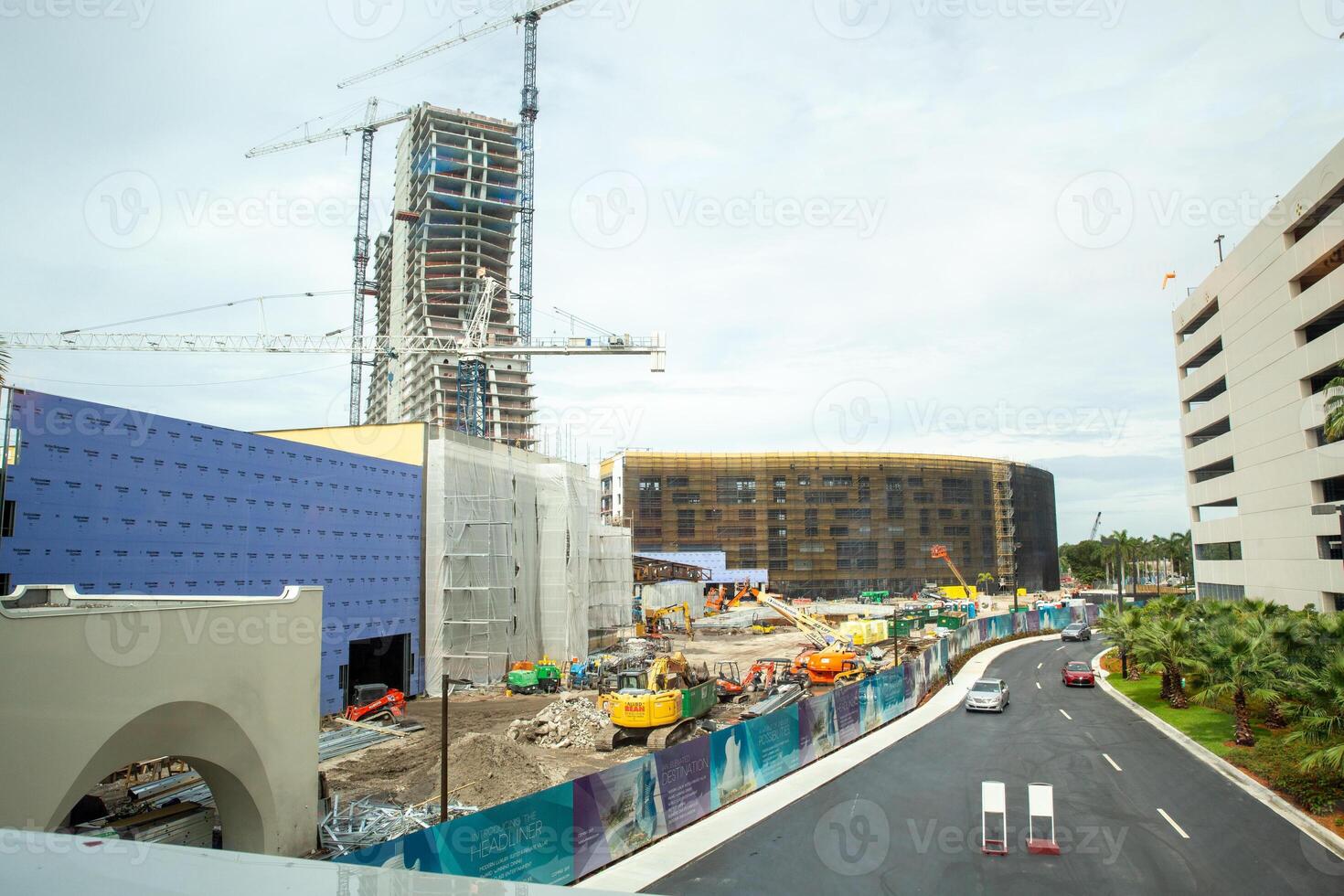 A view of a construction site from a building photo