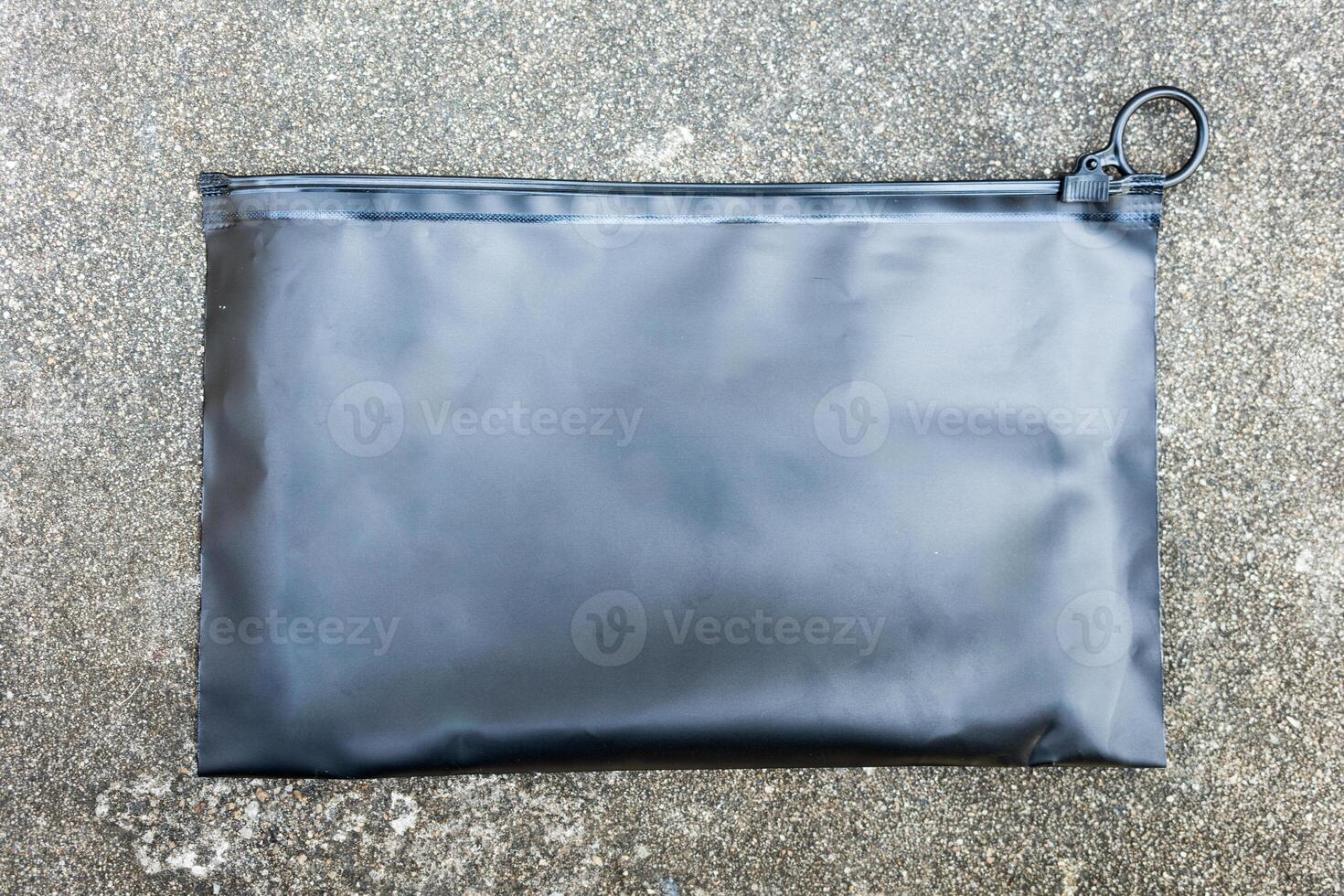 A black pouch zip photo