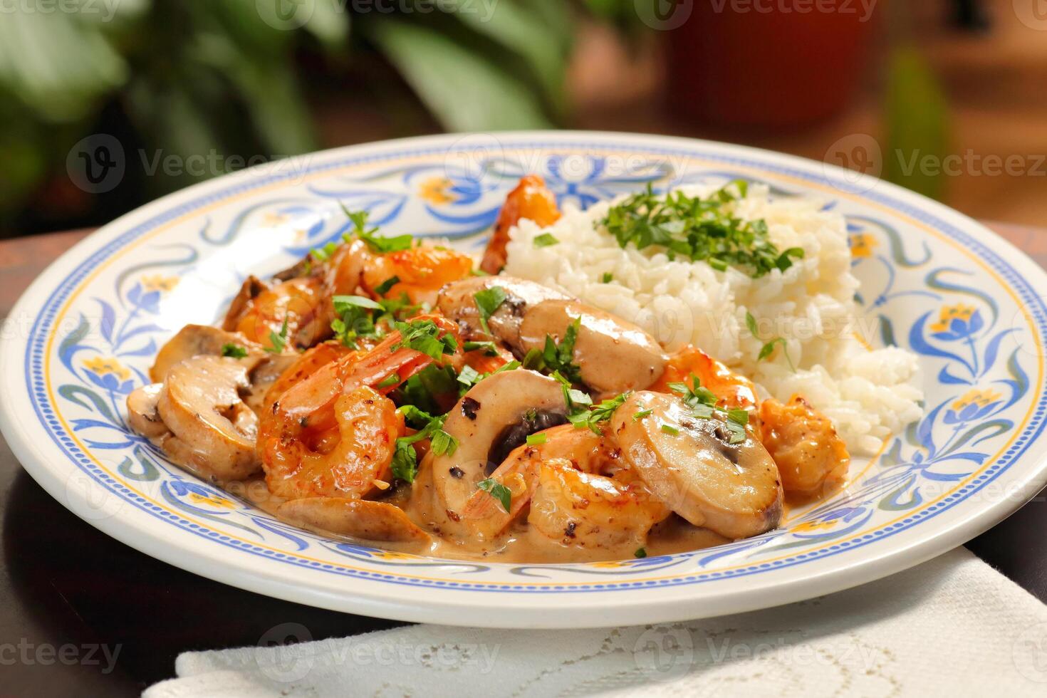 King George style prawns, prawns with salt, black pepper photo