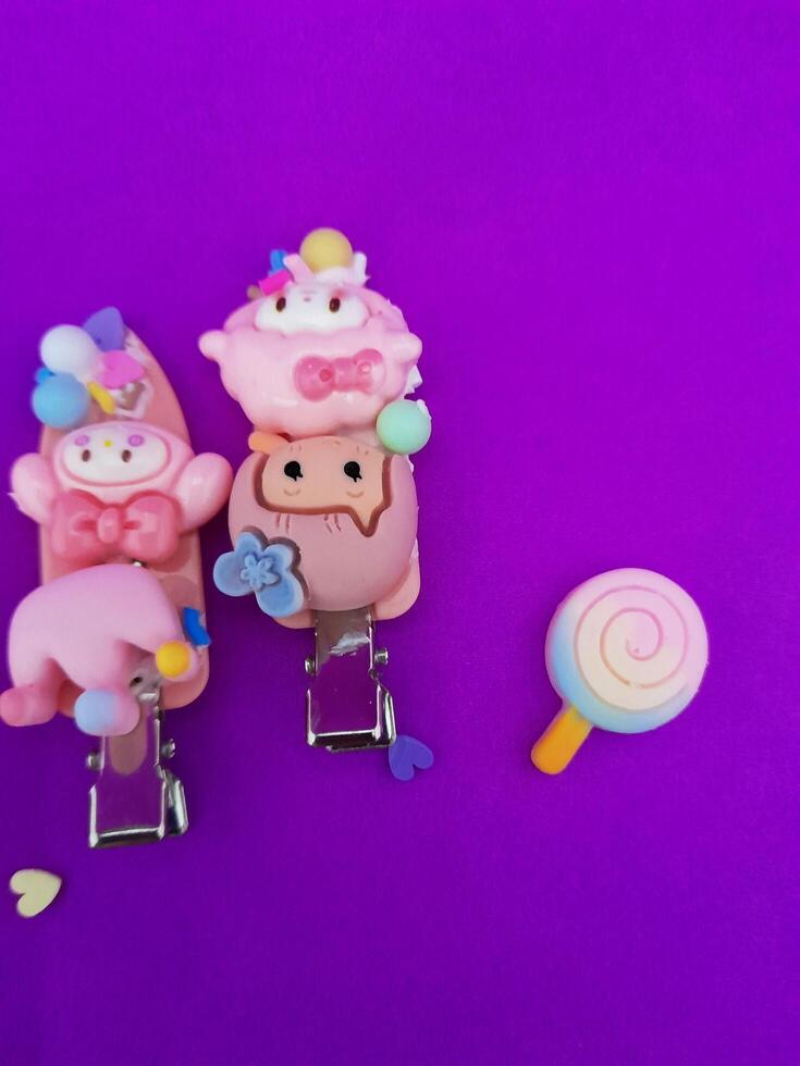 clips on a purple background photo