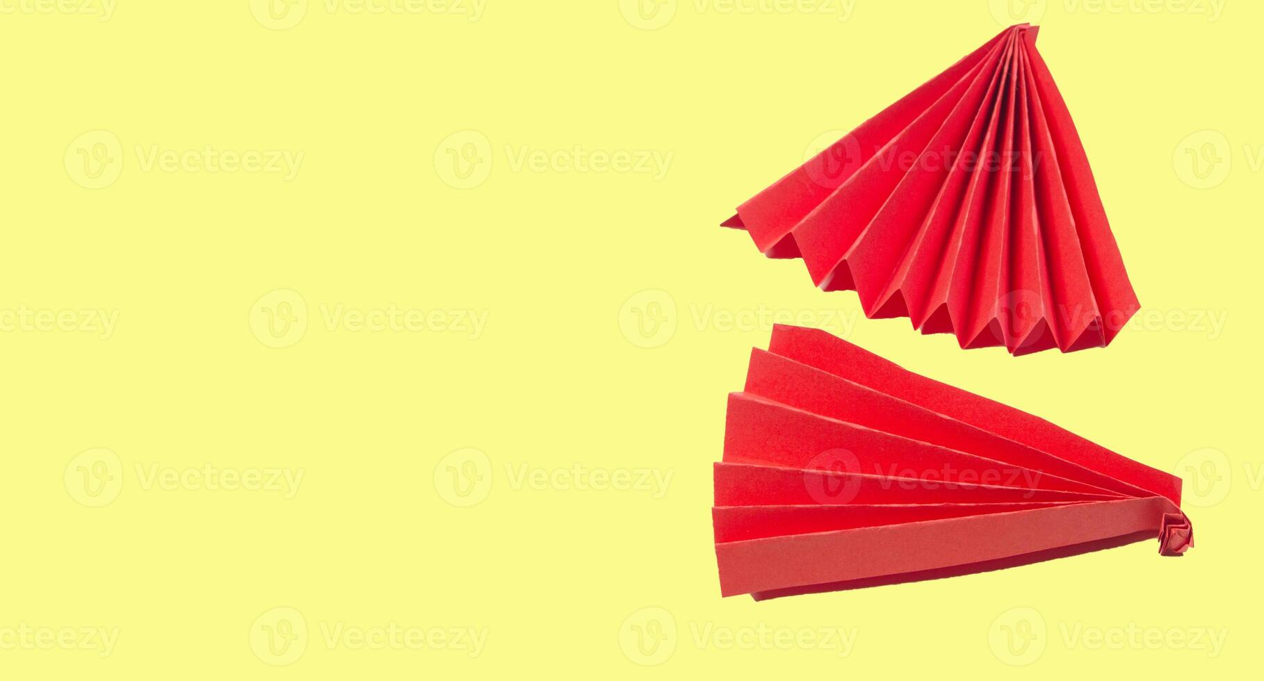 How to make a paper fan photo