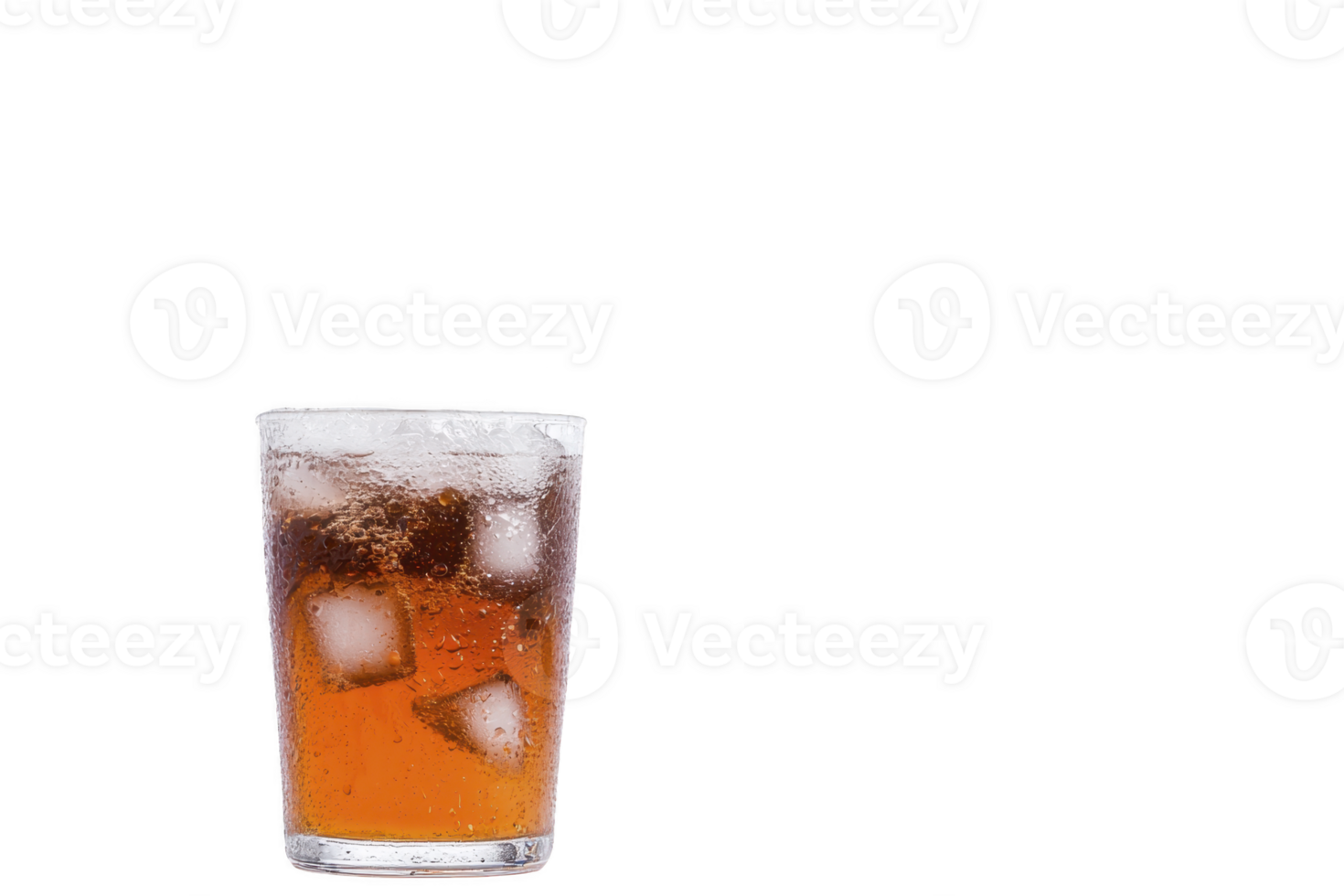 A refreshing glass of iced tea with ice cubes, showcasing cool and inviting beverage. amber liquid contrasts with clear glass, creating thirst quenching visual png