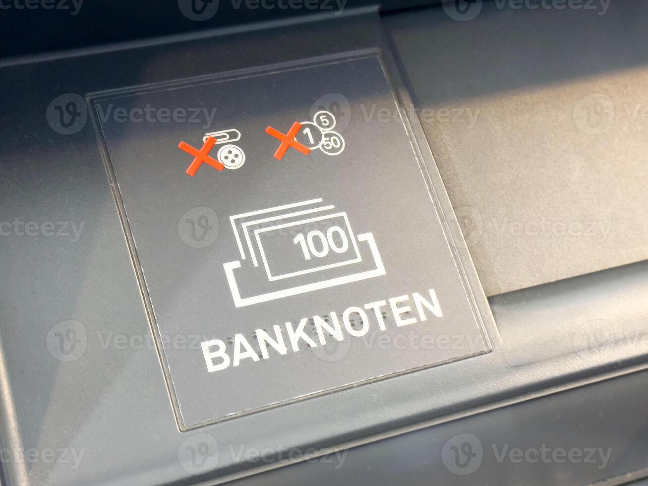 Banknot acceptance indicator for bill sizes photo