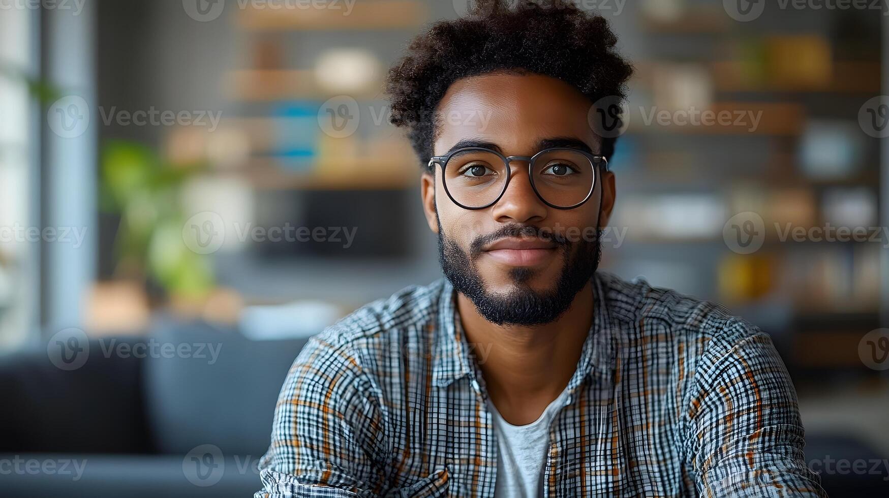 Small business owner using subscription service to create a predictable revenue model photo