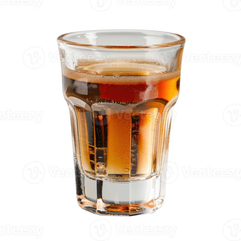 Close-Up View of Brown Beverage in Transparent Glass with Ice and Reflection Detail png