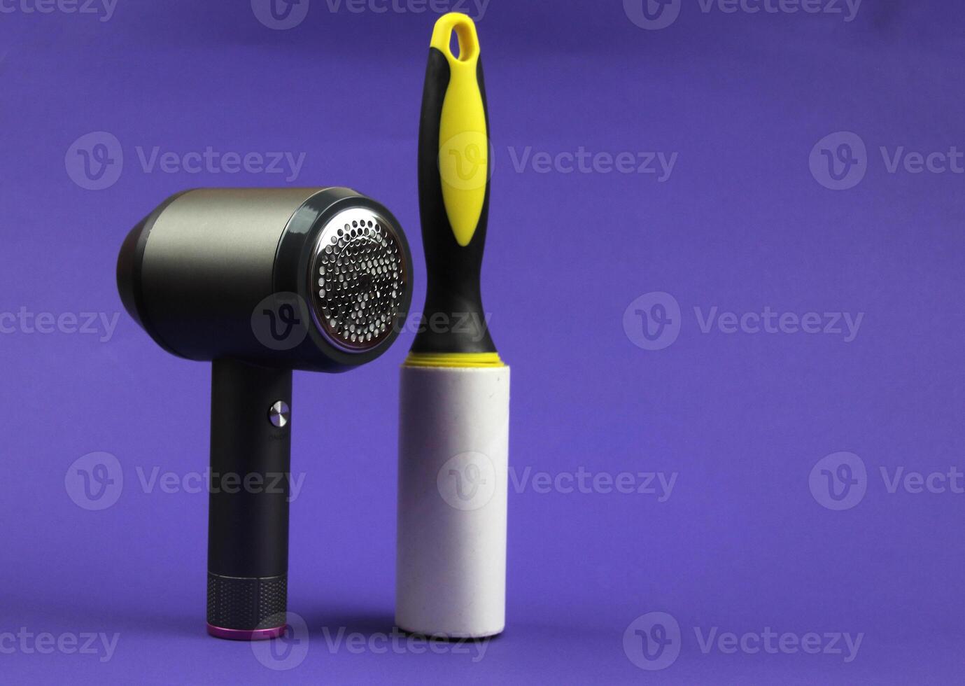 On a purple background there is a lint removal machine and a clothes roller photo