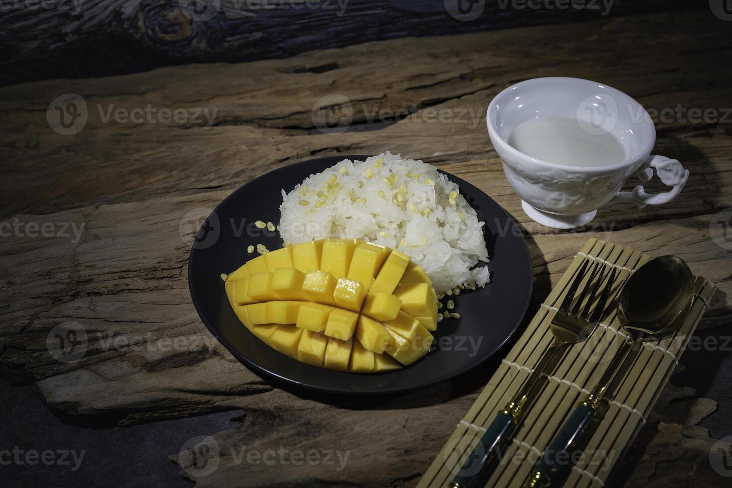 Street food, sticky rice with mango, Thai food, good taste, Asian food photo