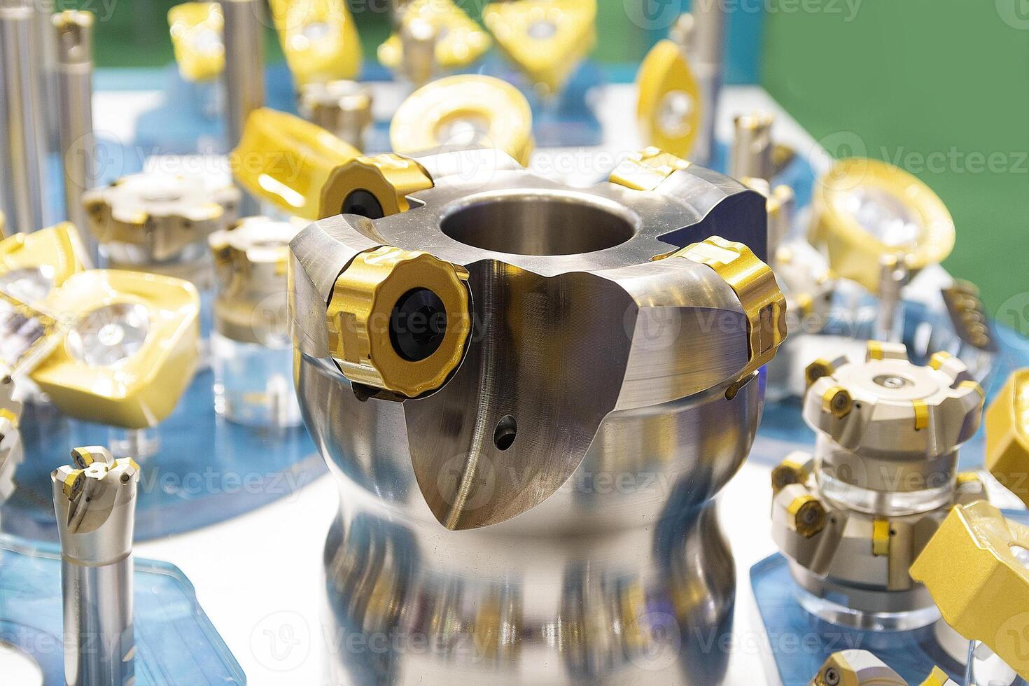 Nozzle end cutters with replaceable plates in the showroom photo