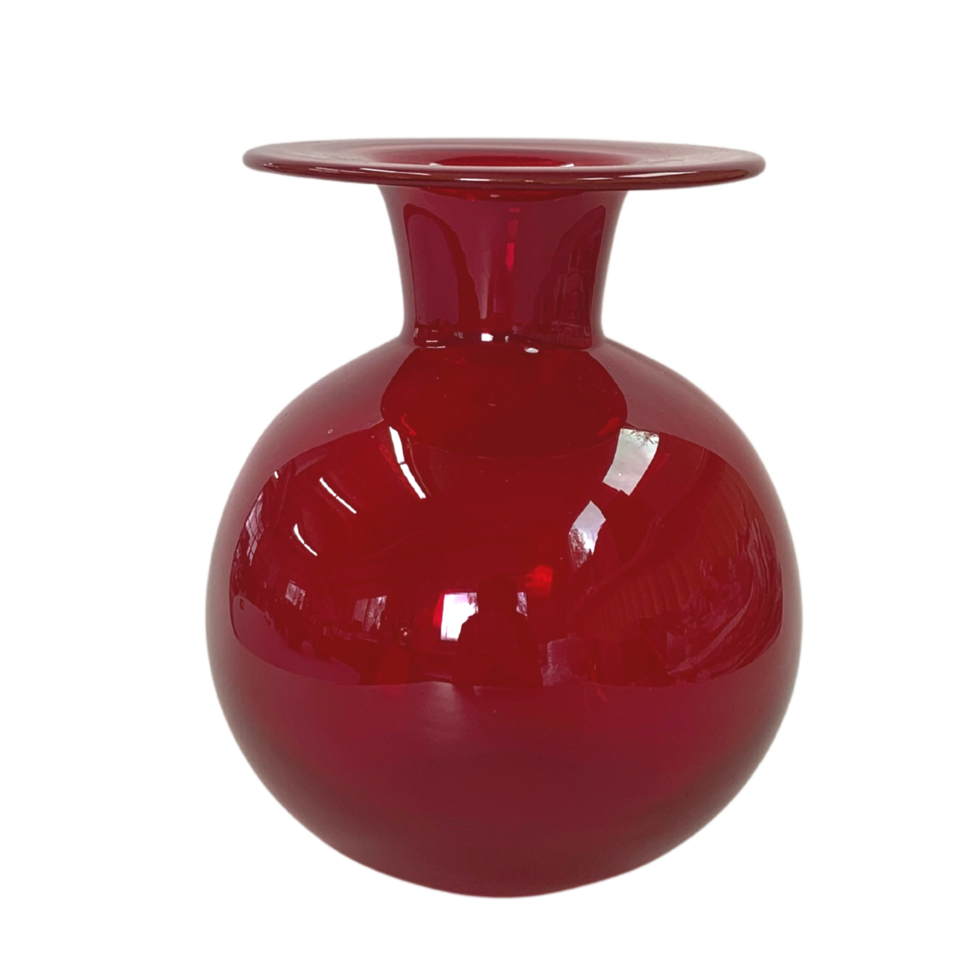 Round Red Glass Vase png