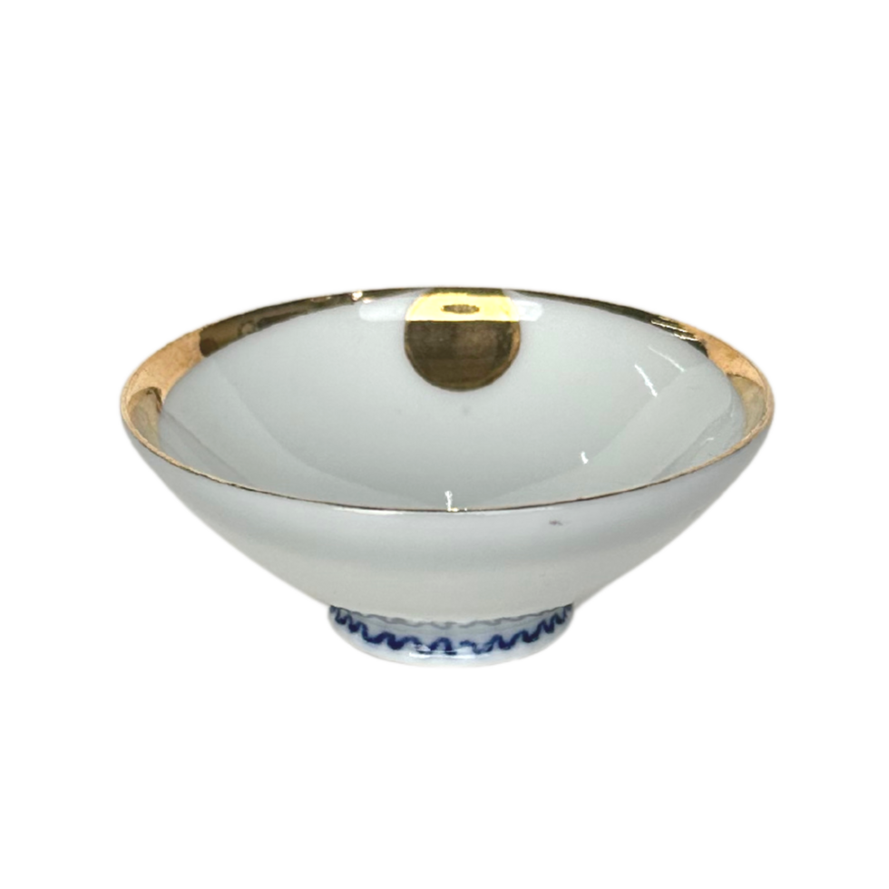 Gold Rim Soy Sauce Dish png