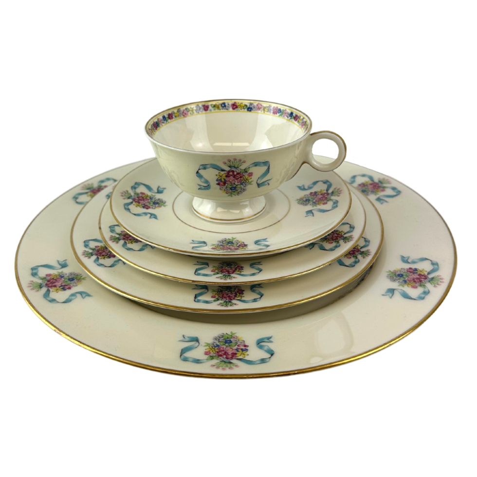 Haviland St Regis China Cup Stack png