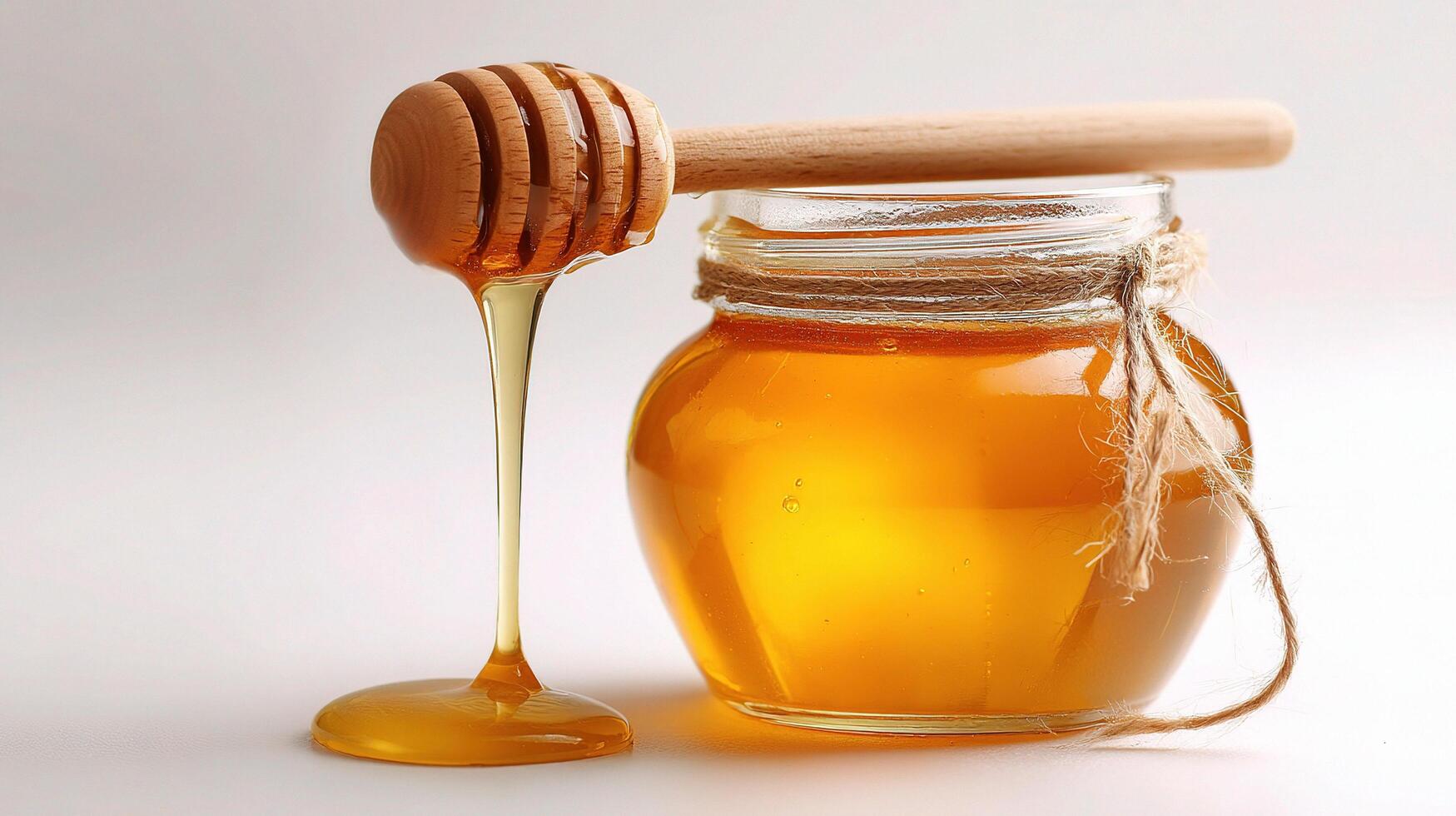 Honey is a natural remedy for a variety of health problems photo
