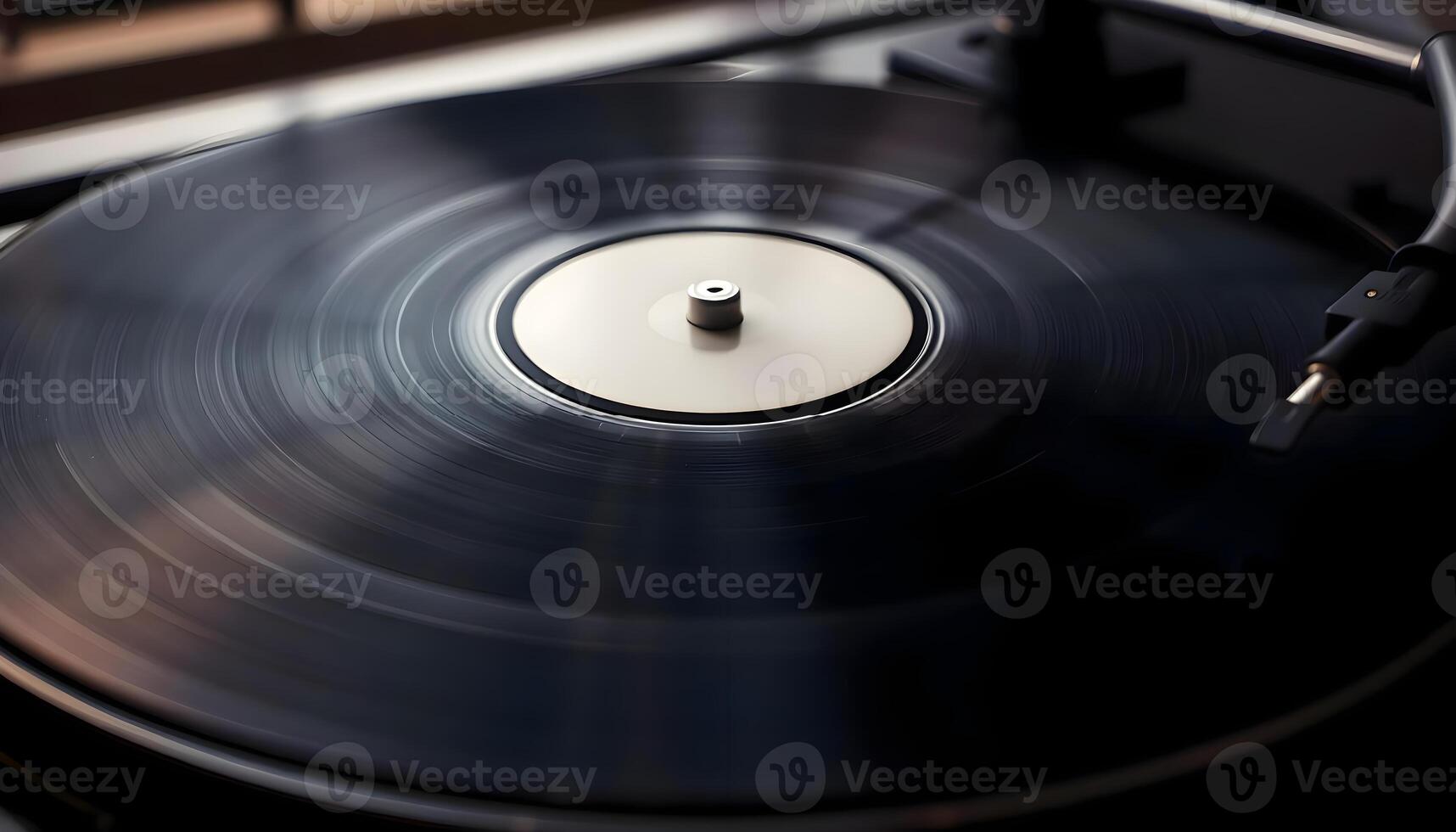 a turntable with a white disc on top of it photo