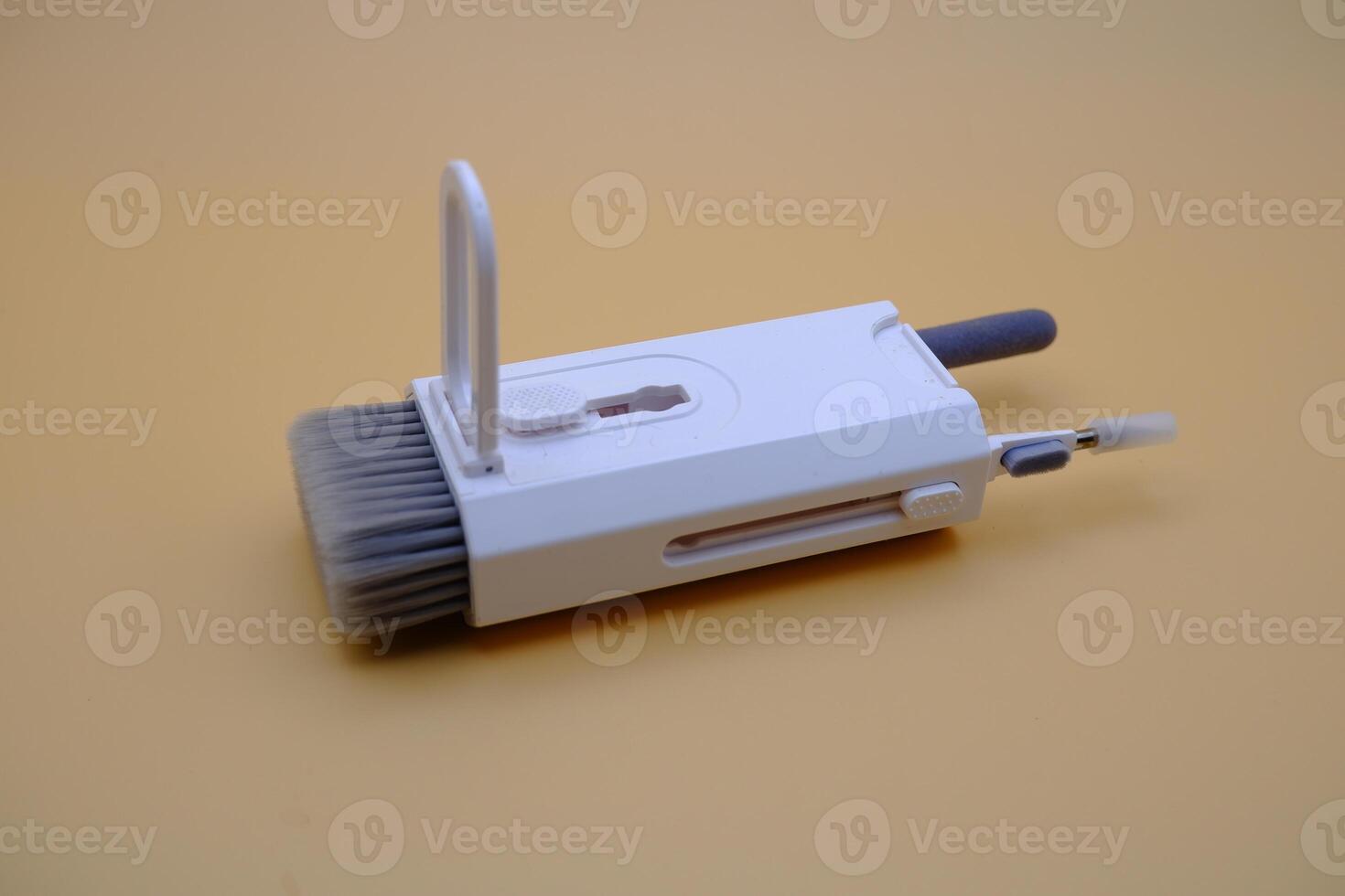 Electronic Device Cleaning Tools with Mini Spray and Brush Components photo