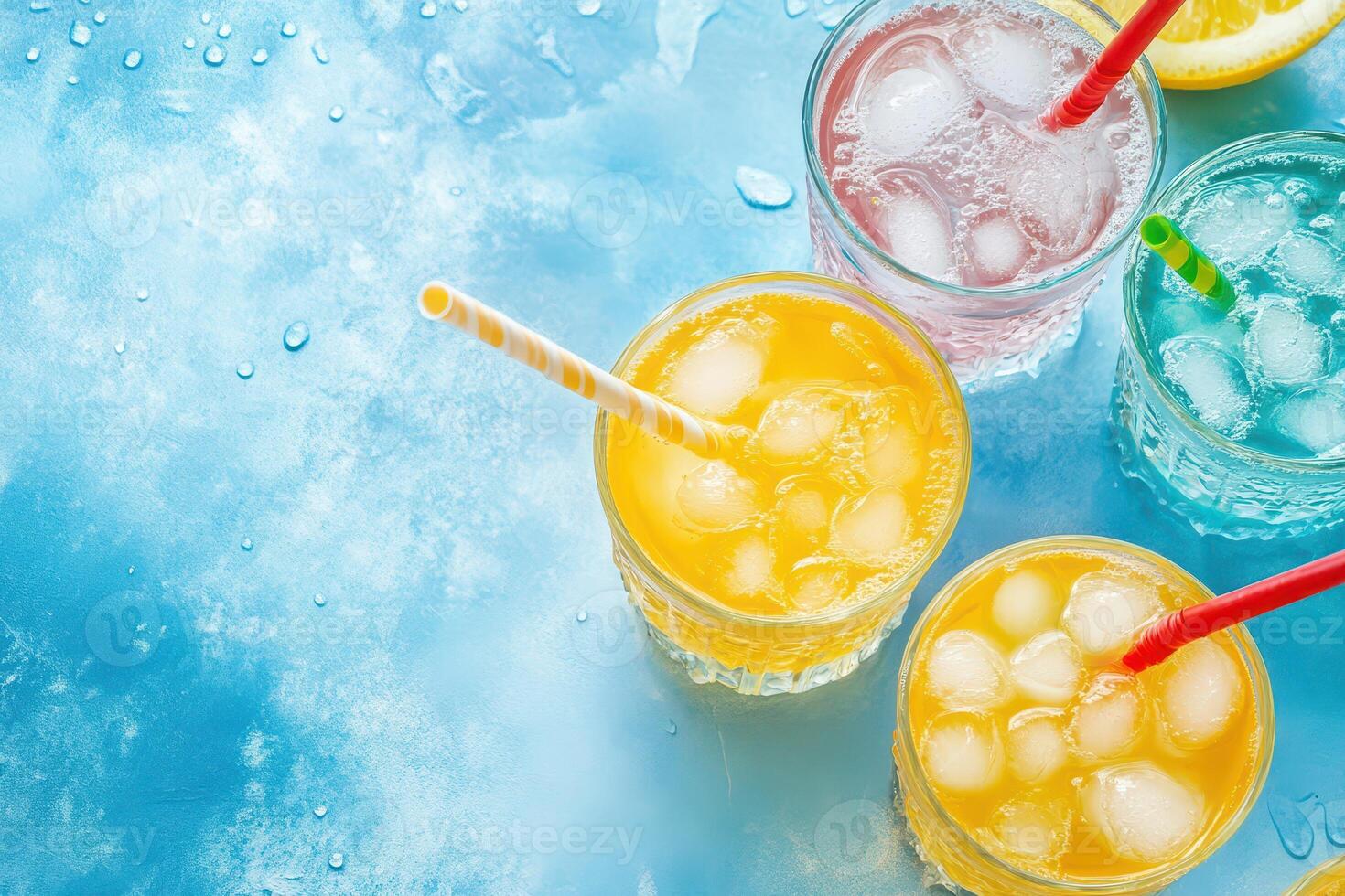 Colorful summer drinks to refresh you photo